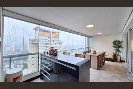 Apartamento à venda com 142m², 3 quartos e 2 vagas Apartamento à venda com 142m², 3 quartos e 2 vagasVaranda