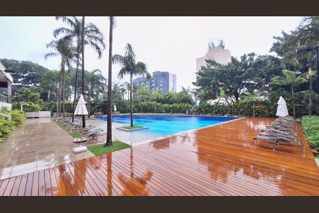 Apartamento à venda com 142m², 3 quartos e 2 vagas Apartamento à venda com 142m², 3 quartos e 2 vagasÁrea comum - Piscina