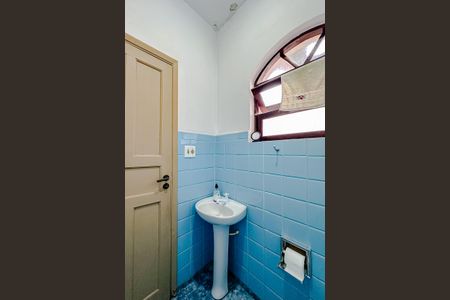 Casa à venda com 130m², 3 quartos e 3 vagasBanheiro de serviço