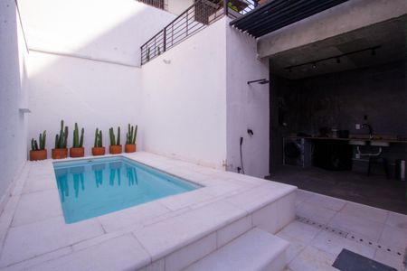 Casa à venda com 288m², 5 quartos e 4 vagas Casa à venda com 288m², 5 quartos e 4 vagasPiscina