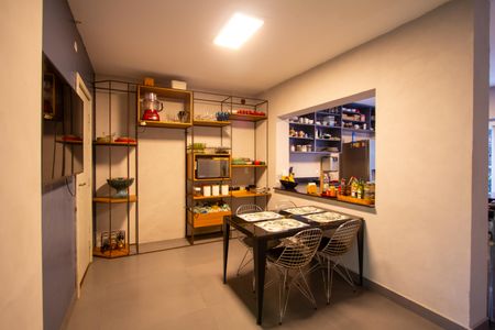 Casa à venda com 288m², 5 quartos e 4 vagas Casa à venda com 288m², 5 quartos e 4 vagasCozinha