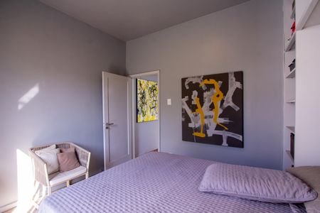 Casa à venda com 288m², 5 quartos e 4 vagas Casa à venda com 288m², 5 quartos e 4 vagasQuarto 2