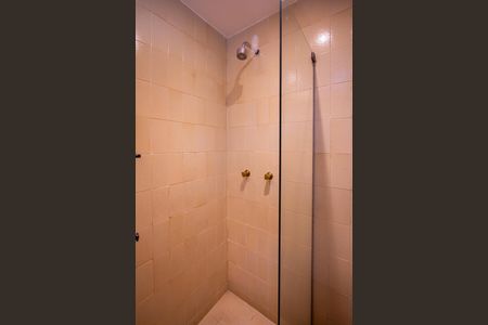 Casa à venda com 288m², 5 quartos e 4 vagas Casa à venda com 288m², 5 quartos e 4 vagasBanheiro 1