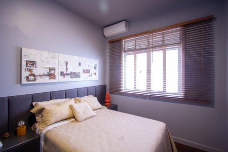 Casa à venda com 288m², 5 quartos e 4 vagas Casa à venda com 288m², 5 quartos e 4 vagasQuarto 1