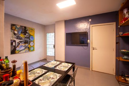 Casa à venda com 288m², 5 quartos e 4 vagas Casa à venda com 288m², 5 quartos e 4 vagasCozinha