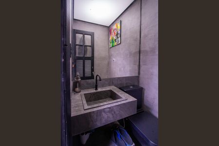 Casa à venda com 288m², 5 quartos e 4 vagas Casa à venda com 288m², 5 quartos e 4 vagasLavabo