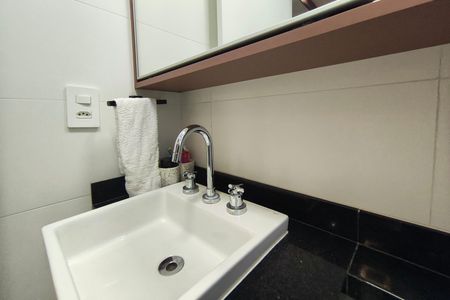 Apartamento à venda com 75m², 2 quartos e 2 vagas Apartamento à venda com 75m², 2 quartos e 2 vagasBanheiro Suíte 1