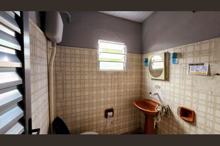 Casa à venda com 200m², 3 quartos e 1 vagaBanheiro