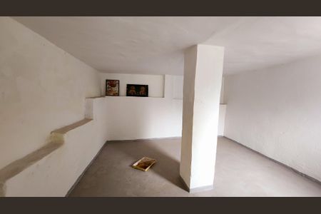 Casa à venda com 200m², 3 quartos e 1 vagaPorão