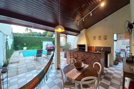 Casa à venda com 400m², 4 quartos e 4 vagasÁrea comum - Churrasqueira