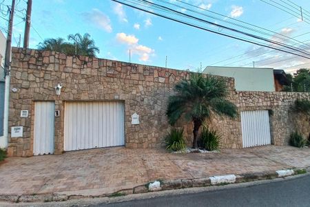 Casa à venda com 400m², 4 quartos e 4 vagasFachada do Prédio