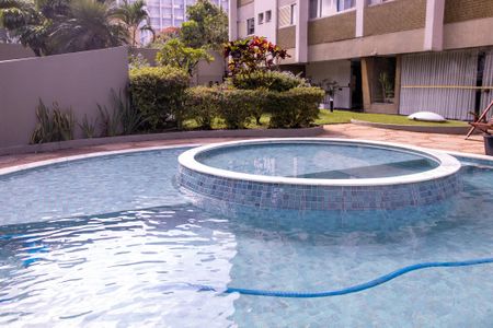 Apartamento à venda com 110m², 4 quartos e 2 vagasPiscina