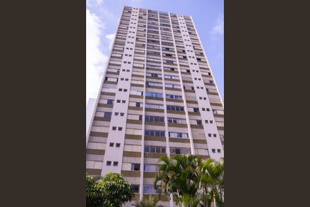 Apartamento à venda com 110m², 4 quartos e 2 vagasFachada