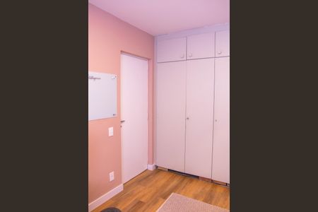 Apartamento à venda com 110m², 4 quartos e 2 vagasQuarto 2