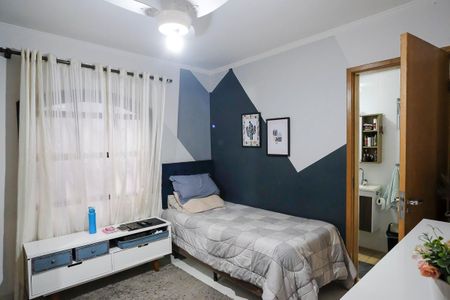 Casa à venda com 124m², 4 quartos e 2 vagasSuíte