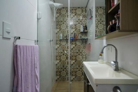 Casa à venda com 124m², 4 quartos e 2 vagasBanheiro da suíte
