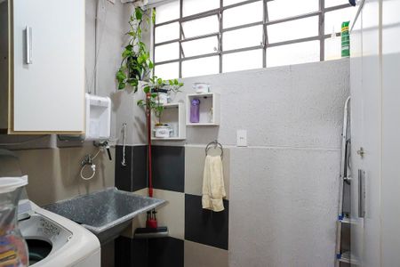 Casa à venda com 124m², 4 quartos e 2 vagasÁrea de serviço 2