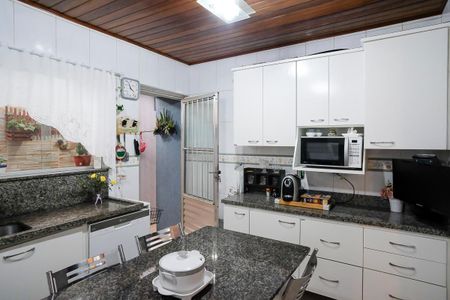 Casa à venda com 124m², 4 quartos e 2 vagasCozinha 1