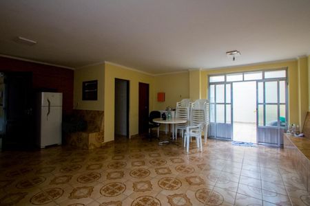 Apartamento à venda com 65m², 2 quartos e 1 vaga Apartamento à venda com 65m², 2 quartos e 1 vagaÁrea comum - Salão de festas