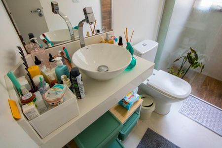 Apartamento à venda com 65m², 2 quartos e 1 vaga Apartamento à venda com 65m², 2 quartos e 1 vagaBanheiro