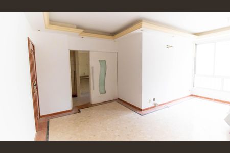 Apartamento à venda com 130m², 2 quartos e 1 vaga Apartamento à venda com 130m², 2 quartos e 1 vagaSala