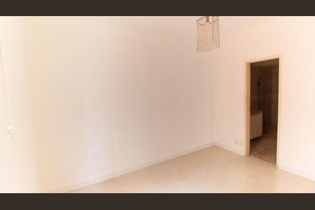 Apartamento à venda com 130m², 2 quartos e 1 vaga Apartamento à venda com 130m², 2 quartos e 1 vagaSuíte