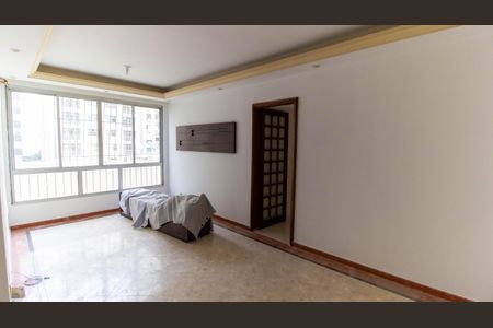 Apartamento à venda com 130m², 2 quartos e 1 vaga Apartamento à venda com 130m², 2 quartos e 1 vagaSala