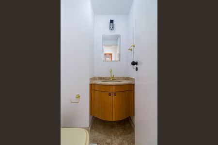 Apartamento para alugar com 196m², 4 quartos e 4 vagasLavabo