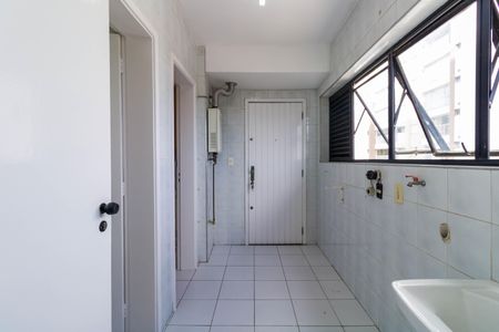 Apartamento para alugar com 196m², 4 quartos e 4 vagasÁrea de Serviço