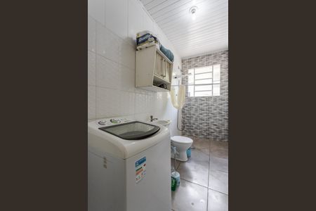 Casa à venda com 95m², 2 quartos e 1 vaga Casa à venda com 95m², 2 quartos e 1 vagaBanheiro