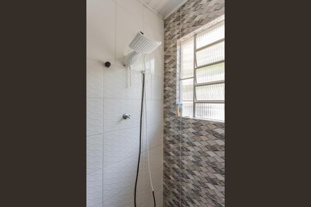 Casa à venda com 95m², 2 quartos e 1 vaga Casa à venda com 95m², 2 quartos e 1 vagaBanheiro