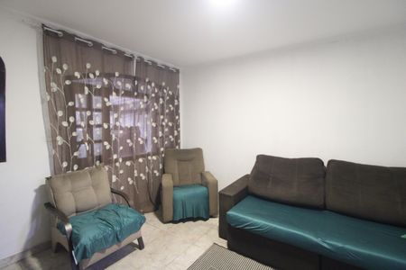 Casa à venda com 190m², 3 quartos e 2 vagasSala