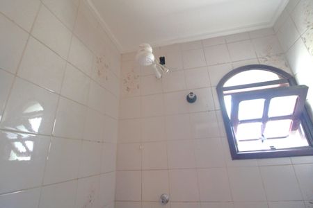 Casa à venda com 190m², 3 quartos e 2 vagasBanheiro