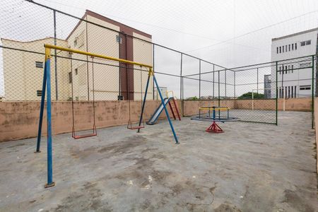 Apartamento para alugar com 49m², 2 quartos e 1 vaga Apartamento para alugar com 49m², 2 quartos e 1 vagaÁrea comum - Playground