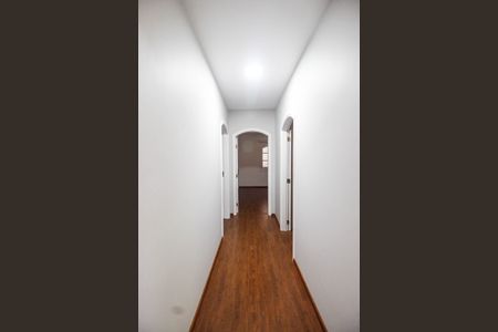 Casa à venda com 650m², 4 quartos e 4 vagasCorredor