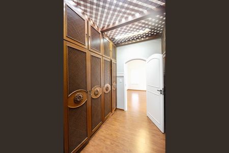 Casa à venda com 650m², 4 quartos e 4 vagasCloset Quarto 1