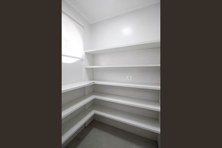 Casa à venda com 650m², 4 quartos e 4 vagasDepósito