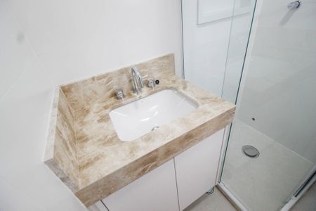 Casa à venda com 650m², 4 quartos e 4 vagasBanheiro do Quarto 2