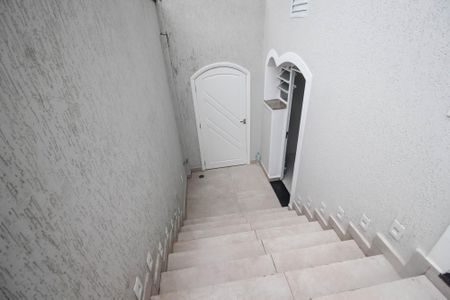 Casa à venda com 650m², 4 quartos e 4 vagasEscada