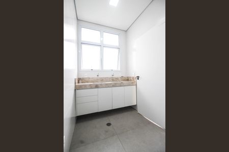 Casa à venda com 650m², 4 quartos e 4 vagasBanheiro de serviço 2