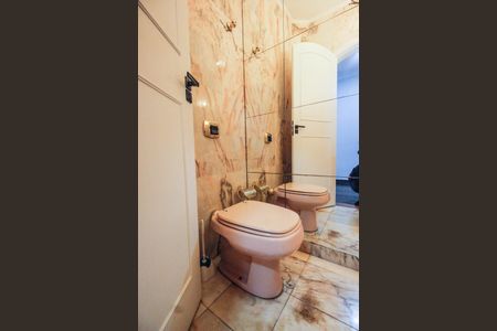 Casa à venda com 650m², 4 quartos e 4 vagasLavabo Sala