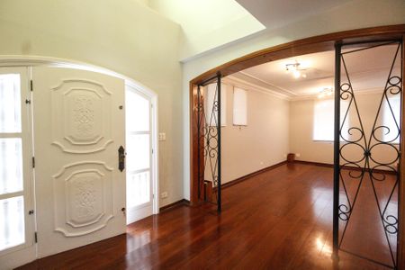 Casa à venda com 650m², 4 quartos e 4 vagasSala