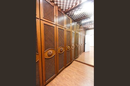 Casa à venda com 650m², 4 quartos e 4 vagasCloset Quarto 1