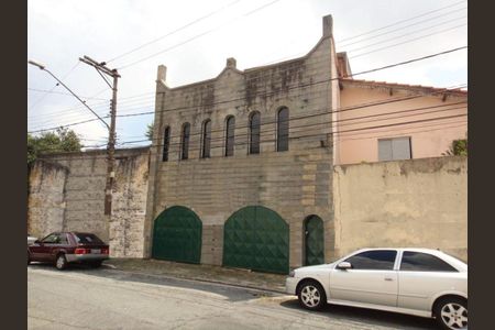 Casa à venda com 240m², 3 quartos e 3 vagas