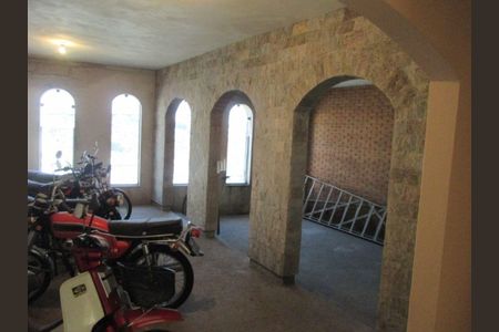 Casa à venda com 240m², 3 quartos e 3 vagas