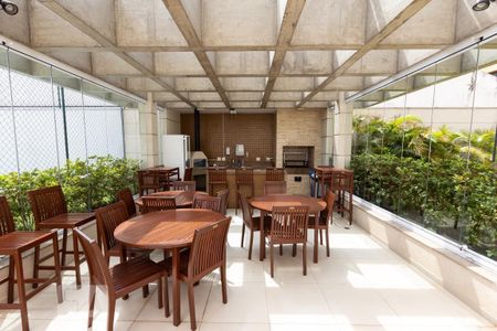 Apartamento para alugar com 120m², 3 quartos e 4 vagas Apartamento para alugar com 120m², 3 quartos e 4 vagasÁrea comum - Churrasqueira