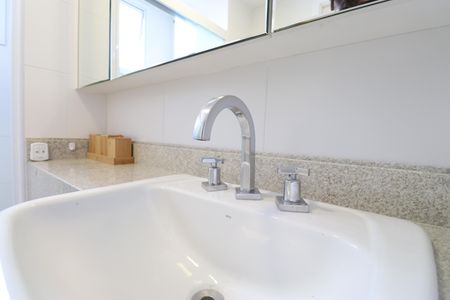 Apartamento para alugar com 120m², 3 quartos e 4 vagasBanheiro de serviço