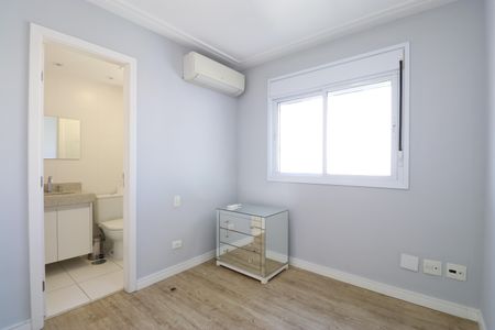 Apartamento para alugar com 120m², 3 quartos e 4 vagasSuíte 1