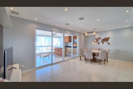 Apartamento para alugar com 120m², 3 quartos e 4 vagas Apartamento para alugar com 120m², 3 quartos e 4 vagasSala