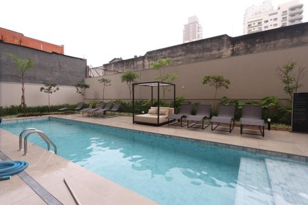 Apartamento à venda com 26m², 1 quarto e sem vagaÁrea comum - Piscina